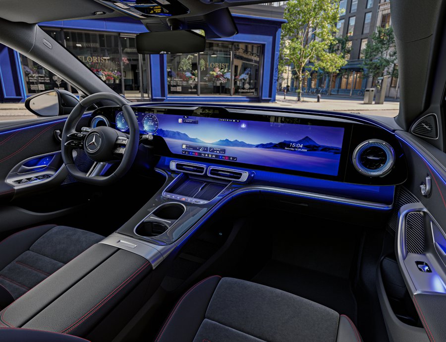 Mercedes: Η νέα C-Class αποκαλύπτει για πρώτη φορά το εσωτερικό της (photos)