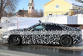 H Mercedes-AMG GT εμφανίζει δύο νέα στοιχεία που παραπέμπουν σε ακόμα πιο «καυτή» παραλλαγή (photos)