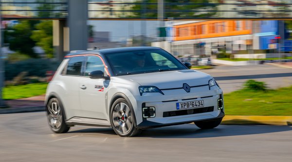Δοκιμάζουμε το trendy, διασκεδαστικό Renault 5 E-Tech 40 kWh 120 PS