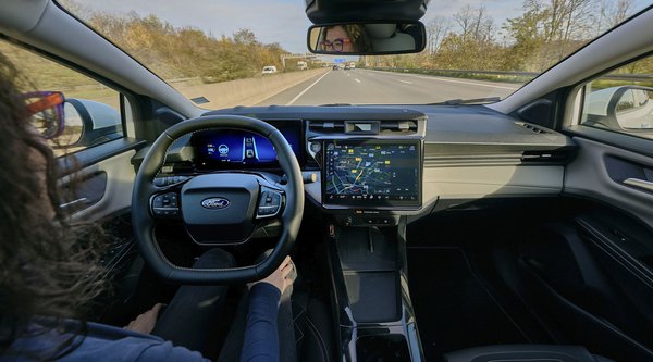 Ford Puma BlueCruise: Το πρώτο B-SUV που σου επιτρέπει να αφήσεις το τιμόνι (+video)