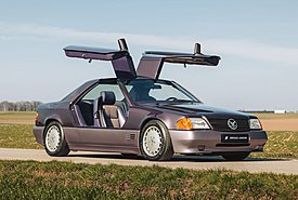 Μια πανέμορφη Mercedes 300 CE απέκτησε gullwing πόρτες - Το «ακραίο» ποσό που θα πιάσει (photos)