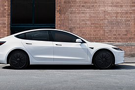 Και όμως τα Tesla «διαβάζουν» δισκέτες 3,5 ιντσών