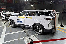 Αποστολή στην Κίνα: Δημόσια τριπλή δοκιμή σύγκρουσης με Chery TIGGO 7 και TIGGO 9 (video-photos)