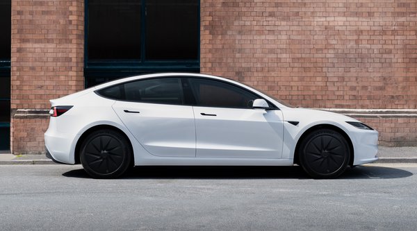 Και όμως τα Tesla «διαβάζουν» δισκέτες 3,5 ιντσών