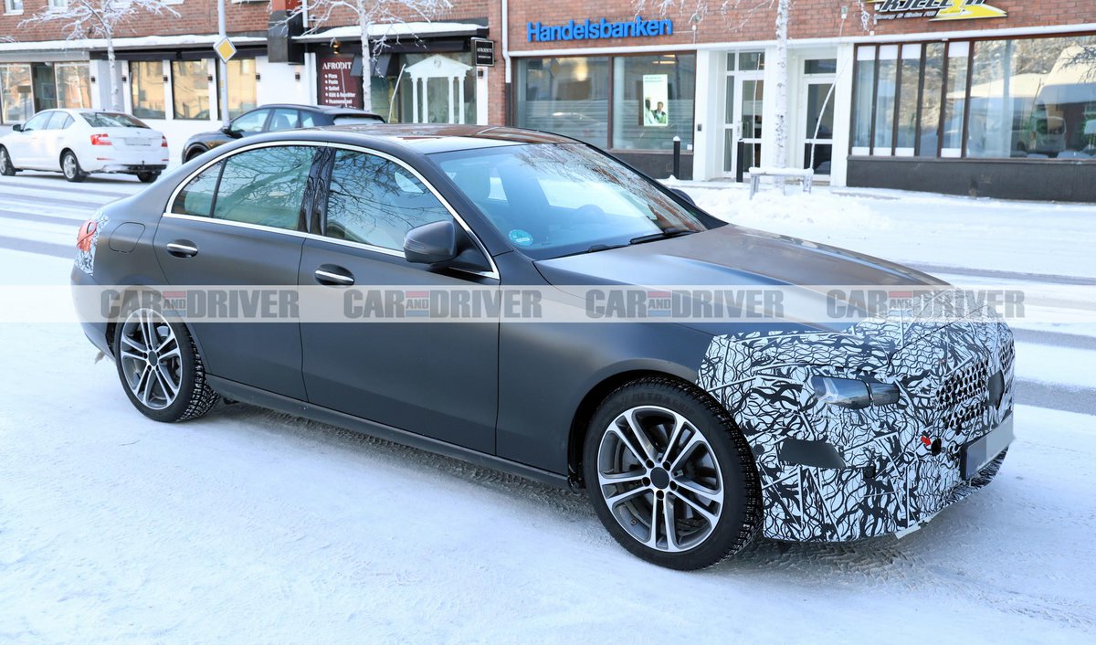 Η Mercedes C-Class δείχνει για πρώτη φορά την καμπίνα της - Πότε παρουσιάζεται (photos)