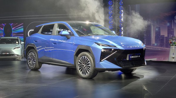 Αποστολή στην Κίνα: Πότε θα έρθει στην Ελλάδα το OMODA 4 (+video)