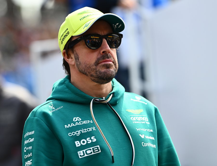 Δεν έχει τελειώσει με την F1 ο Alonso: «Λατρεύω τους αγώνες, 41 χρόνια είμαι στο τιμόνι»