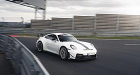 «Σπάει» τα χρονόμετρα η νέα Porsche 911 GT3 Manthey - Πόσο ταχύτερη ήταν από την προηγούμενη (video)