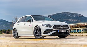 Mercedes A-Class: Η νέα γενιά τα αλλάζει όλα - Έτσι θα μοιάζει (photos)