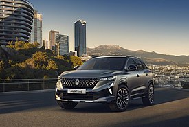 Το Renault Austral «πρωταγωνιστεί» μπροστά στον τηλεοπτικό φακό