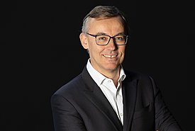 Συνέντευξη με τον Alain Favey: Ο CEO της Peugeot ήρθε στην Ελλάδα και μας μίλησε για όλα!