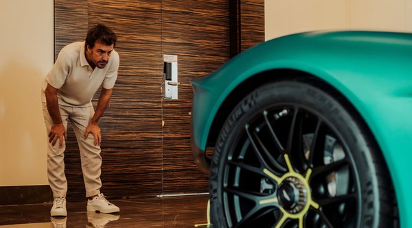 Ένα και μοναδικό: Το νέο supercar του Fernando Alonso κοστίζει 10 εκατ. ευρώ (photos-video)