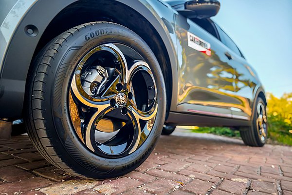 Ιταλικό B-SUV των 27.990€ που τα δίνει όλα: Εξοπλισμός, 0€ τέλη και 8ετής εγγύηση