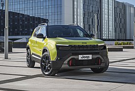Ανανέωση για το Jeep Avenger: Με αναβαθμισμένους κινητήρες και φωτιζόμενη μάσκα (photos)