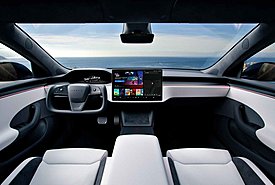 Tesla: Τέλος εποχής για δύο ιστορικά μοντέλα στη γκάμα της (photos)