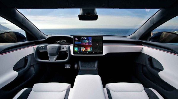 Tesla: Τέλος εποχής για δύο ιστορικά μοντέλα στη γκάμα της (photos)