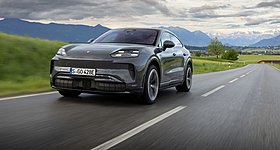 Αποστολή στο Μόναχο: Οδηγούμε την Porsche Cayenne Coupe Electric των 1.156 PS (+video)