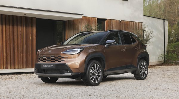 Toyota Yaris Cross: Οι τιμές και οι εκδόσεις του ανανεωμένου B-SUV στην Ελλάδα