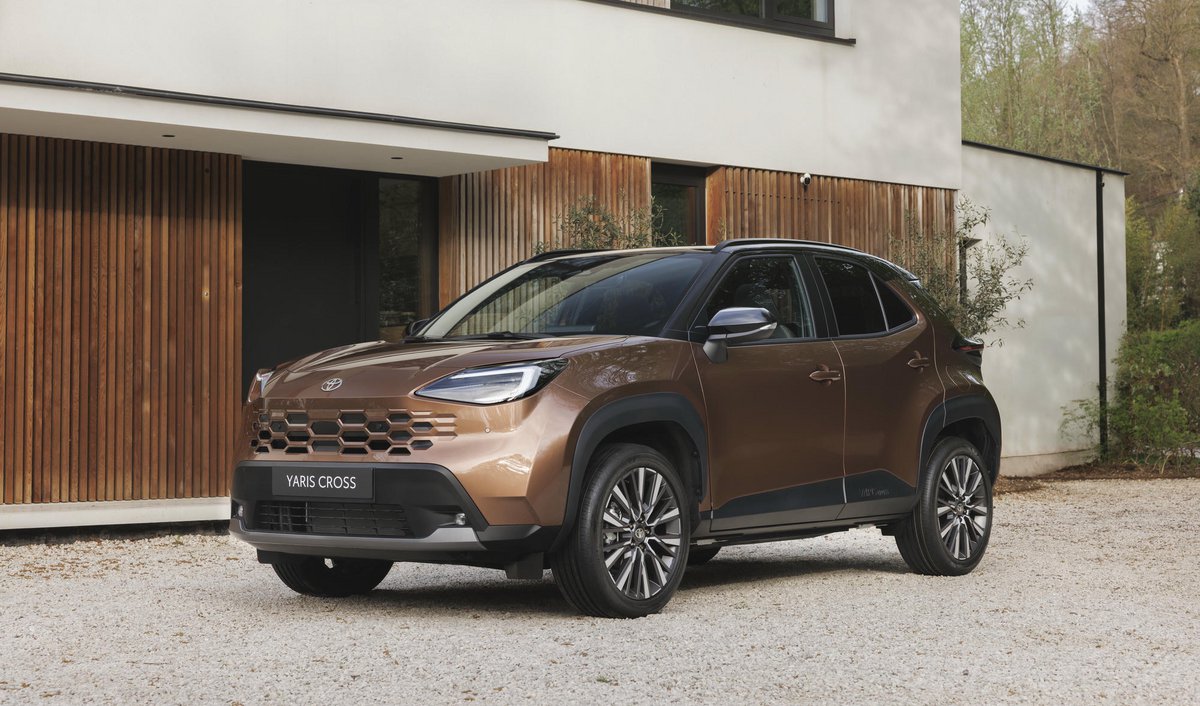 Toyota Yaris Cross: Οι τιμές και οι εκδόσεις του ανανεωμένου B-SUV στην Ελλάδα