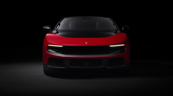 «Χάος» στα social media με τη Ferrari Luce: «Ο Enzo θα στριφογυρίζει στον τάφο του»
