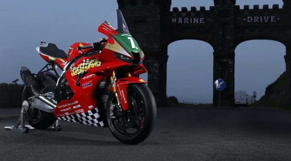 Honda: Επετειακή Fireblade για τα 30 χρόνια του McGuinness στο Isle of Man TT