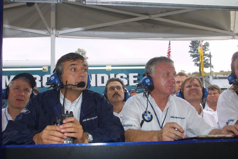 Ο Herbert Schnitzer με τον BMW Motorsport Team Manager Charly Lamm.