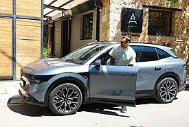 Το εντυπωσιακό SUV που οδηγεί ο Γιώργος Πρίντεζης
