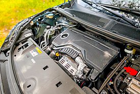 Stellantis: Έρχεται νέος full hybrid κινητήρας - Σε ποια μοντέλα θα χρησιμοποιηθεί