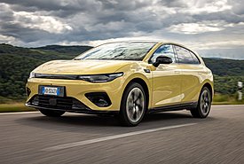Οδηγούμε στη Γερμανία το νέο hatchback Leapmotor B05, που πηγαίνει κόντρα στη μόδα των SUV