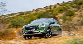Ford Kuga FHEV: Το SUV που συνδυάζει την ελευθερία κίνησης με κορυφαία οικονομία