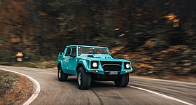 Το πρώτο SUV της Lamborghini γίνεται 40 ετών