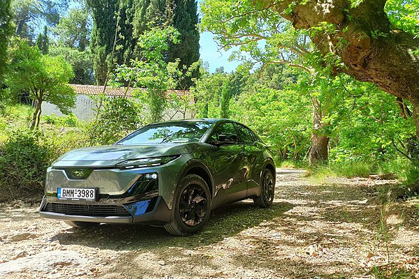 Subaru Uncharted: Στην Ελλάδα το C-SUV των 347 PS - Τιμές και εκδόσεις
