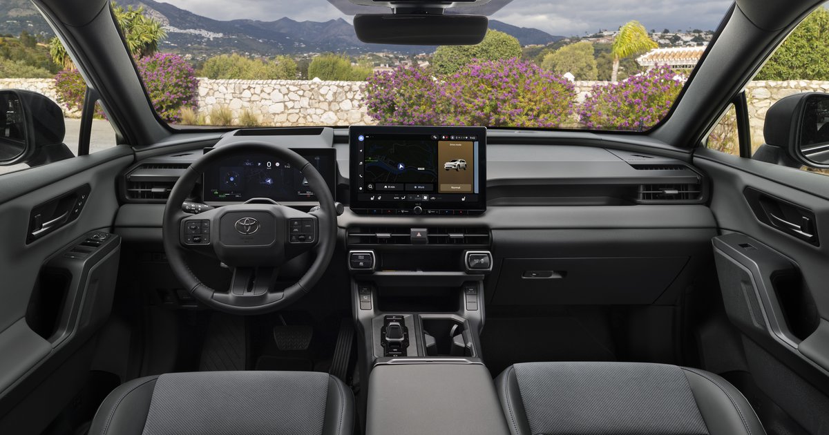 Toyota: Σκέψεις για επαναφορά των φυσικών διακοπτών στο RAV4