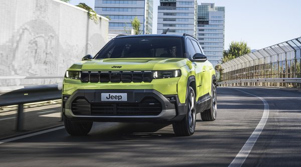 Jeep Compass: Νέα έκδοση Long Range με 674 km αυτονομίας και 231 PS