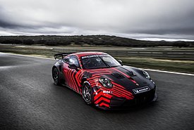 Η Porsche παρουσιάζει την πρώτη αγωνιστική 911 GT4 στην ιστορία της (photos)