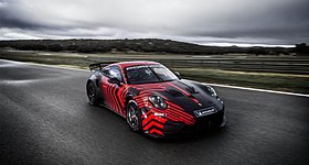 Η Porsche παρουσιάζει την πρώτη αγωνιστική 911 GT4 στην ιστορία της (photos)