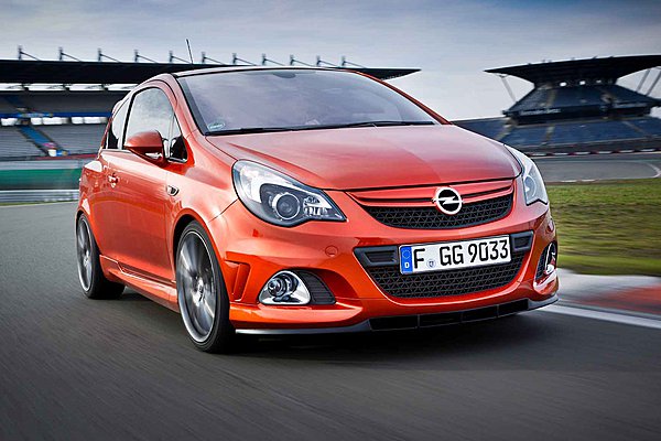 Opel Corsa: 20 χρόνια από την παρουσίαση της «επαναστατικής» γενιάς του γερμανικού supermini (photos)