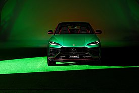 Lamborghini: Παρουσιάζεται η πιο «σκληροπυρηνική» Urus - Όλα όσα γνωρίζουμε (photo)