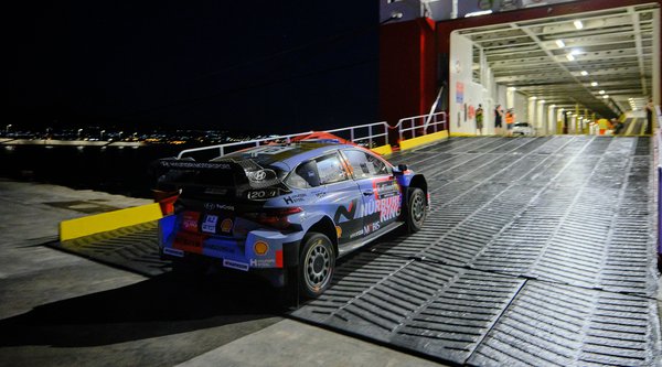 Το Car and Driver μπήκε στο πλωτό parc ferme του ΕΚΟ Ράλλυ Ακρόπολις (photos-video)