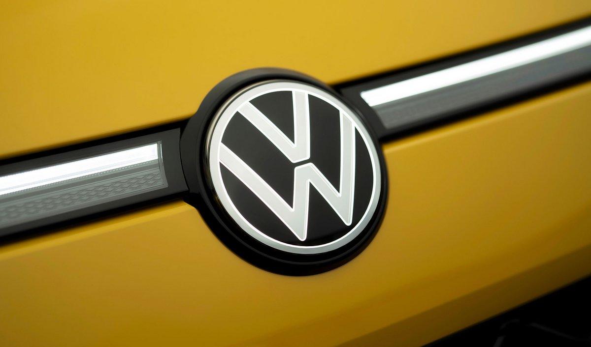 Γιατί οι κλέφτες «αφαιρούν» το σήμα της VW από τη μάσκα των μοντέλων της εδώ και 10 χρόνια