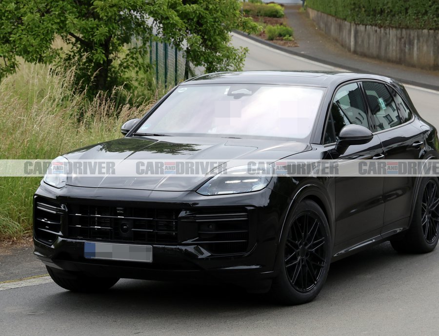 Η θερμική Porsche Cayenne δεν «πεθαίνει» - Δοκιμές για την κορυφαία Turbo E-Hybrid (photos)