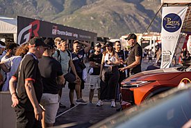Εκπαιδευτική Πρωτοβουλία της TOYOTA στο ΕΚΟ Ράλλυ Ακρόπολις: Η Νέα Γενιά Συναντά την Κινητικότητα του Αύριο