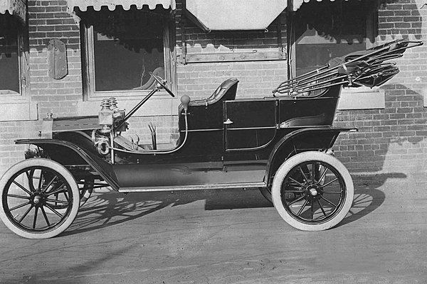 Από το Model T στο Explorer: Πώς η Ford αλλάζει ξανά την αυτοκίνηση