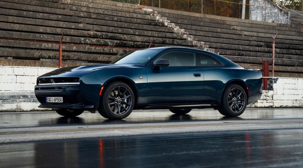 Dodge Charger: Επιστρέφει στην Ευρώπη με τον εξακύλινδρο Hurricane (photos)