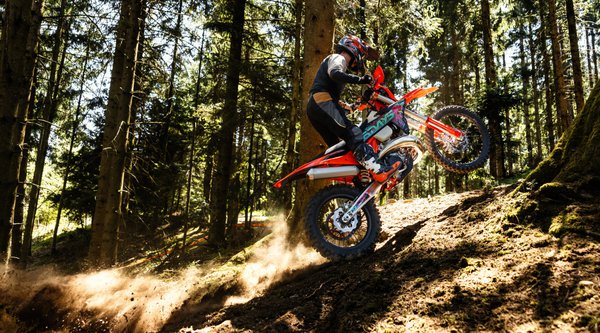 KTM: Αυτή είναι η νέα γκάμα EXC 6DAYS 2027