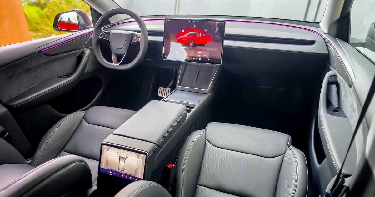 Tesla: Το Grok AI ήρθε και στην Ελλάδα - Σε ποια μοντέλα είναι διαθέσιμο