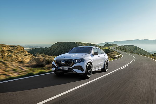 Mercedes: Η ανανεωμένη GLE «πάτησε» Ελλάδα - Πόσο κοστίζει η έκδοση AMG των 612 PS (πίνακες)
