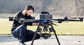 Έλληνας ερευνητής στη Δανία σχεδιάζει drone για τη διάσωση ναυαγών (photos)