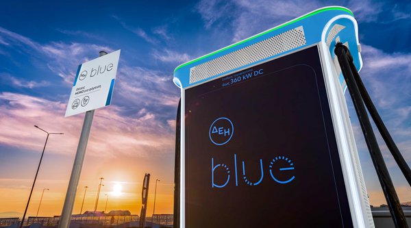 Πέντε χρόνια ΔΕΗ blue: Το μεγαλύτερο δίκτυο δημόσιας φόρτισης στην Ελλάδα που επεκτείνεται δυναμικά στη Νοτιοανατολική Ευρώπη