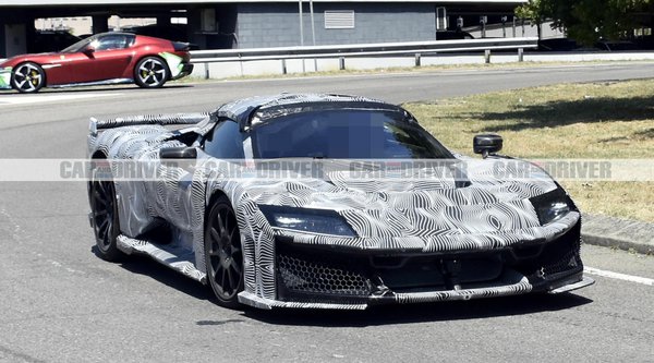 Ferrari F80 Aperta: Οι πρώτες φωτογραφίες από το κάμπριο των 1.200 PS
